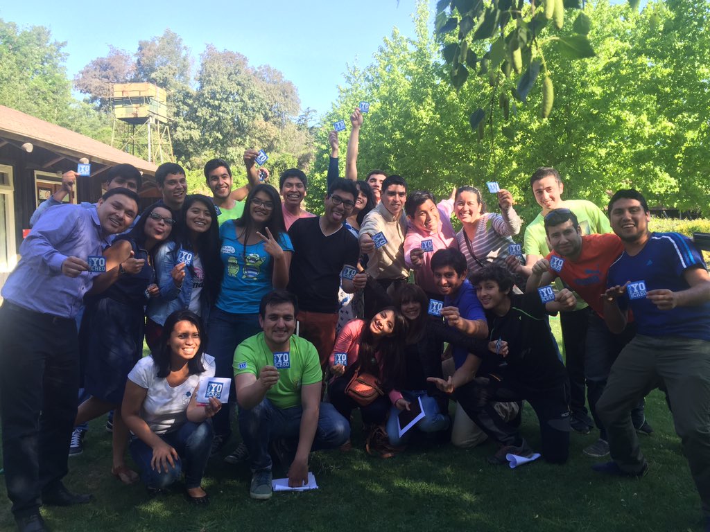 IdecChile's tweet photo. Bendecido Retiro Espiritual de alumnos #UnACh que colportarán en la Misión Norte de Chile #ColportajeYoCreo https://t.co/0j5z8FSXop