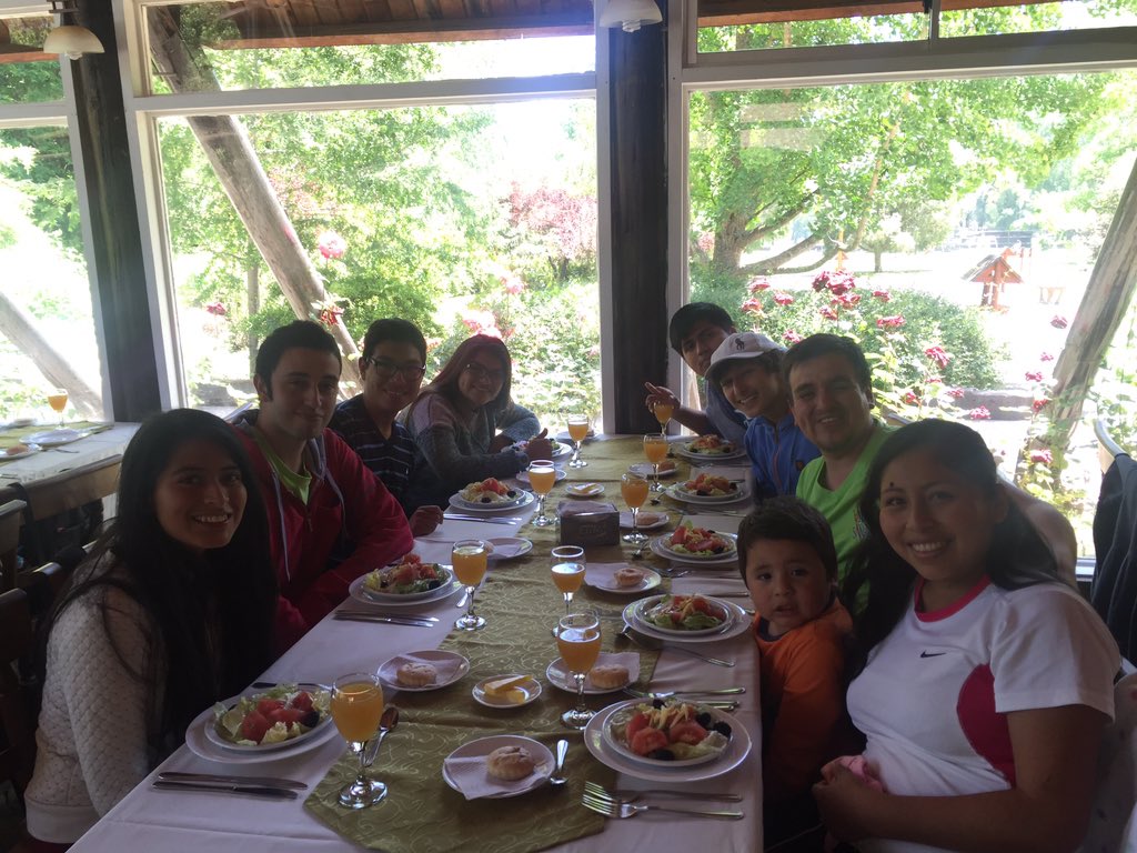 Bendecido Retiro Espiritual de alumnos #UnACh que colportarán en la Misión Norte de Chile #ColportajeYoCreo