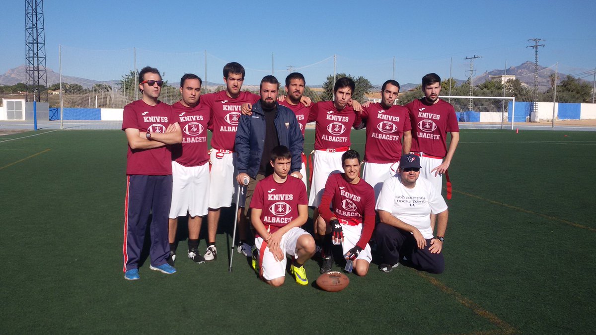 AlbaceteKnives's tweet photo. Preparados para saltar al campo!!! #GoKnives #Albacete #Consumefootball https://t.co/EIFbT3zRFV