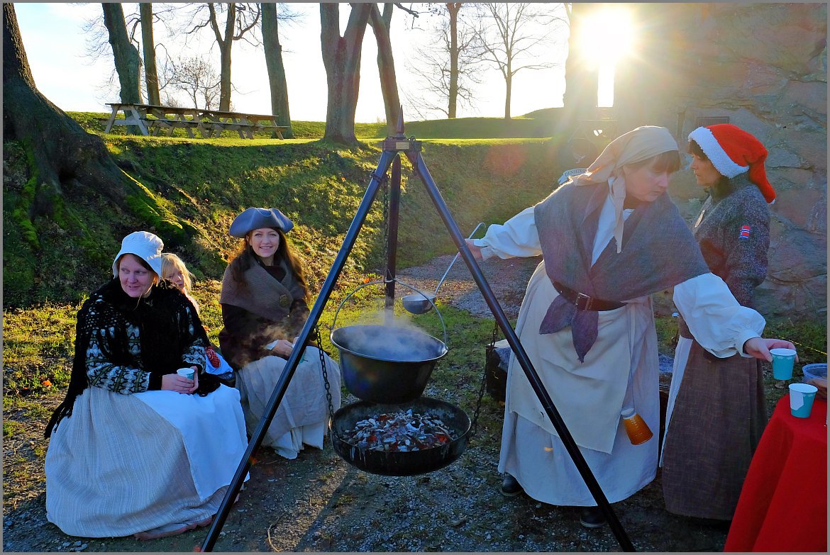 Historisk #Julegløgg på #Bastion5 i #Gamlebyen / #Fredrikstad under #Julemarkedet
<a href="/OpplevFredrikst/">VisitFredrikstadHval</a> <a href="/Fredrikstadkomm/">Fredrikstad kommune</a>