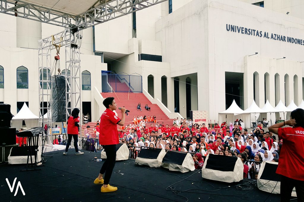 Kemeriahan manggung kedua hari ini bersama <a href="/YAIDS/">Yayasan AIDS Indonesia</a>! Mari bersama dukung #JakartaSadar