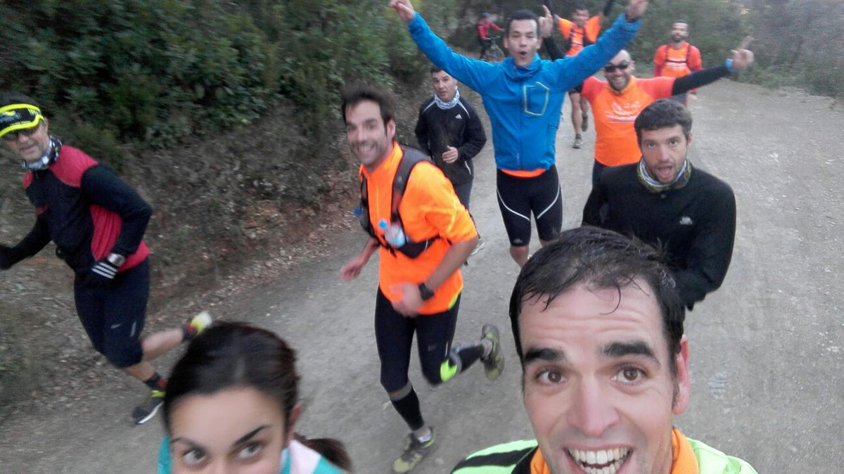 GregTrainner's tweet photo. Salida de domingo!!risas, caídas, tropiezos...todo vale cn nuestro buen ambiente. #territoriATLES #ATLESesntrenament https://t.co/LzI0zRVu61