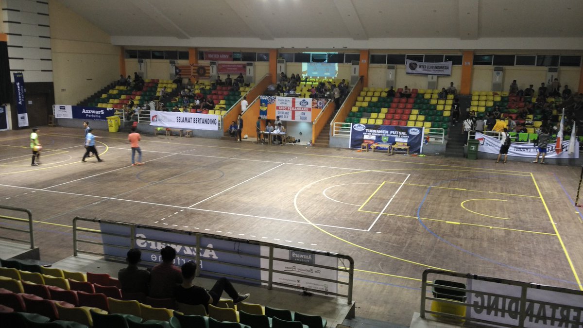 Berkunjung ke <a href="/CISCpekanbaru/">CISC Pekanbaru</a> Futsal Cup di Gor Tribuana. <a href="/INDOJUVE_PKU/">INDOJUVE PEKANBARU</a> hebat, ngirimin 2 tim langsung di final.