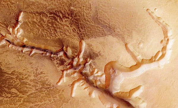 GoInsideSpace's tweet photo. Space mining: A new U.S. law might be breaking the U.N.'s Outer Space Treaty... https://t.co/728ODkcsGZ #space #news https://t.co/oQAERYW1nj