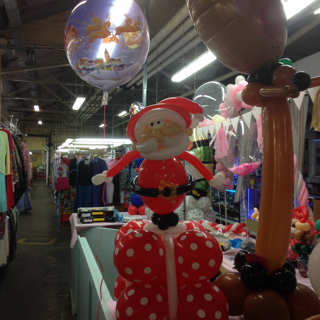 bettyballoon's tweet image. It's Christmaaaaaass! @abingdon_market