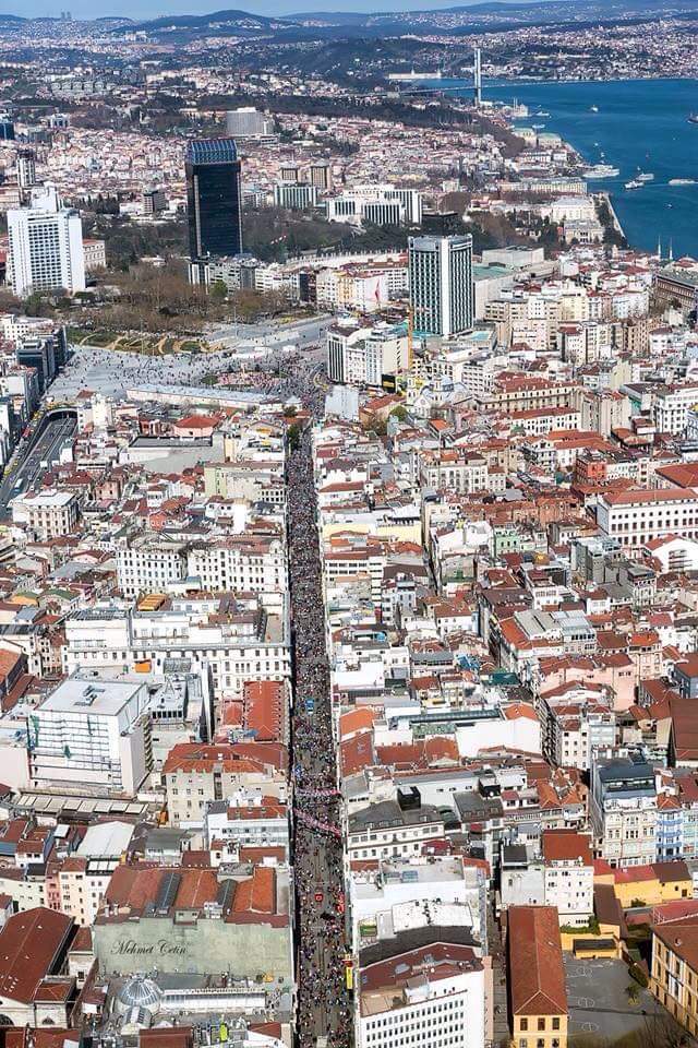 aysecandeniz's tweet photo. Yeşilin  tükendiği  şehir  ...! https://t.co/vU8VWa6484