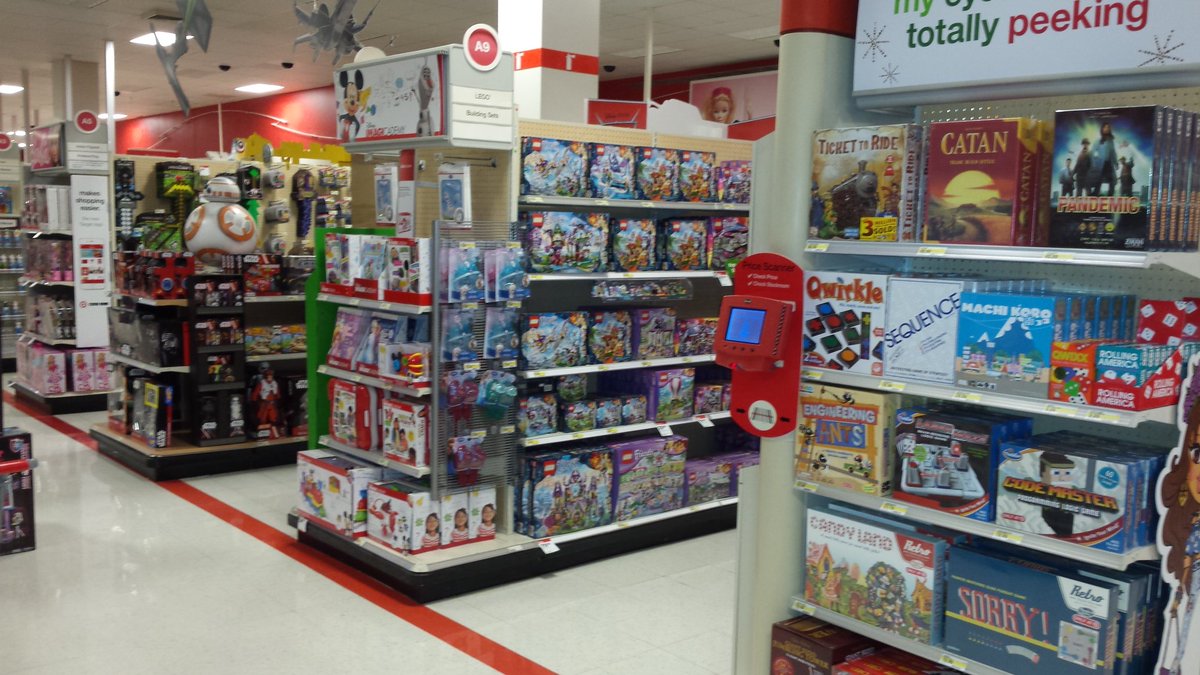 1375 our amazing toy seasonal team, all new ends to amaze our guest
<a href="/MurrayWWilliams/">Murray</a> <a href="/eaberrisford/">Erin Berrisford</a> <a href="/ShannonGehrmann/">Shannon Gehrmann</a>
