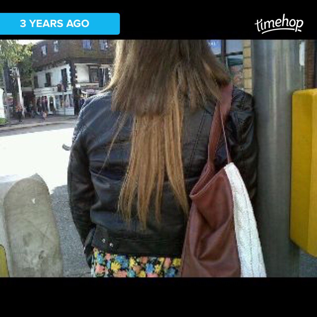 RachaelGreally's tweet photo. #timehop @l111y_b remember when you posted this 😂😂😂😂it's come up on my timehop!! Lol lol lol https://t.co/fUOMAyH7GZ