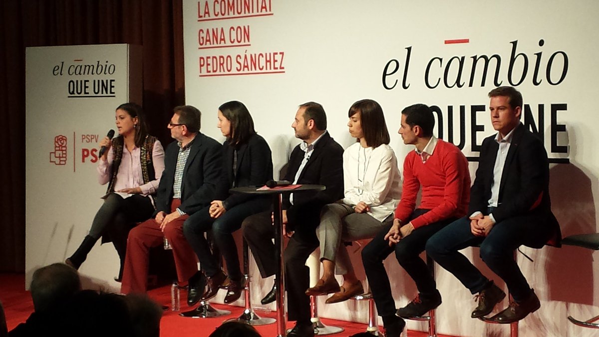 JSPV_Valencia's tweet photo. Salgamos a la calle a decir a los valencianos que voten por sus derechos e intereses @SandretaG #PedroSánchezCV #20D https://t.co/VpkdpMtVNl