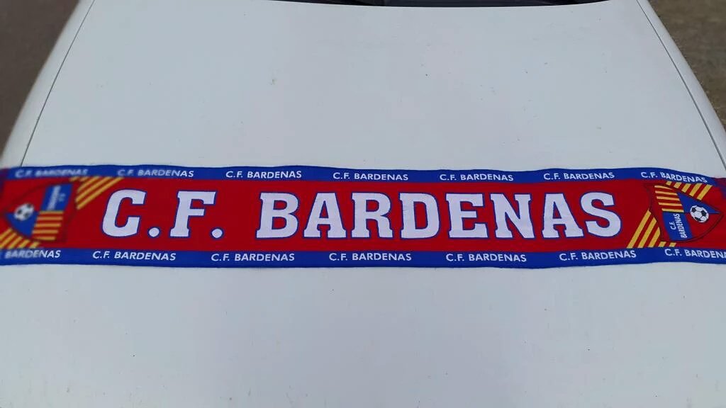 En estos tiempos de frio recomendamos la bufanda del Bardenas por solo 10€