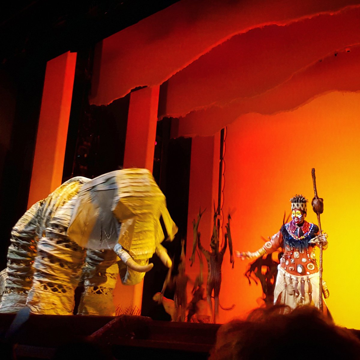 ameliabadri's tweet photo. #lionking #lionkingthemusical #Perthcity @TheLionKing @SimbaTheLiger thank u for an amazing show #highlyrecommended https://t.co/UEy9RrCsIL