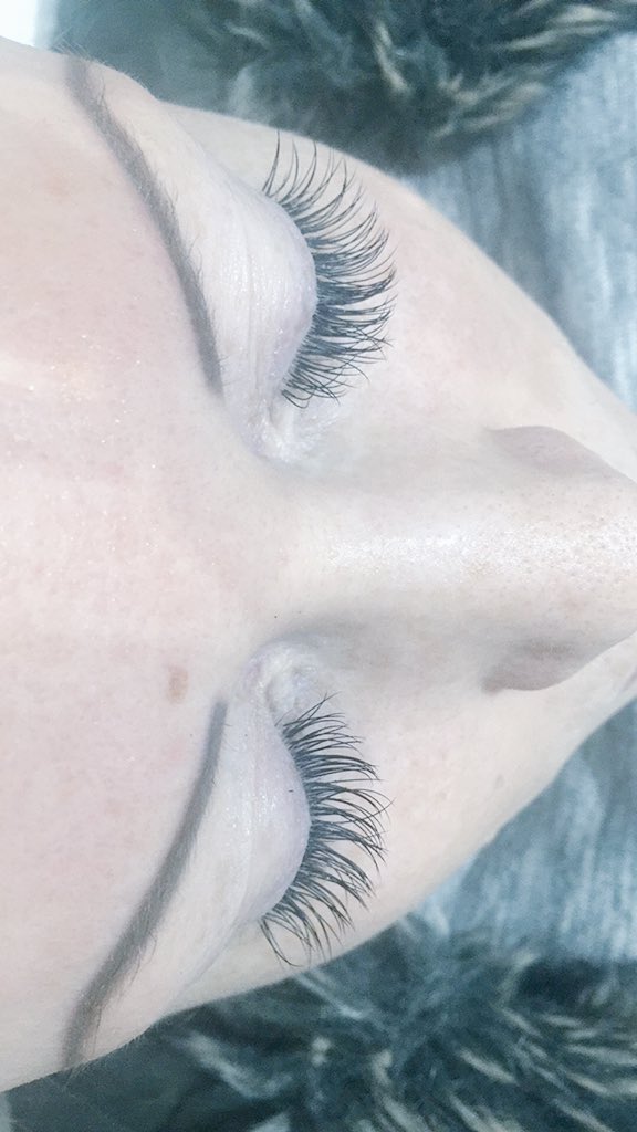 OohLaBeauty's tweet photo. #SemiPermLashExtensions #WarringtonLashes #EyelashExtensions https://t.co/ZiLZRt4ZoG