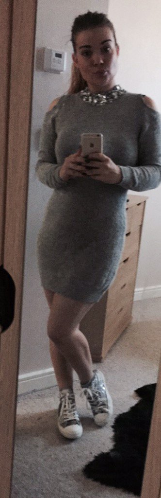 xLauraFurzex's tweet image. Loving today&apos;s lil look! #lilmisspout #tistheseasontosparkle