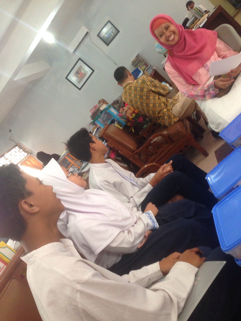 Selamat malam semuanya!
Hari Jumat (27.11.15) kemarin sudah dilaksanakan wawancara untuk para calon ketua OSIS 👯