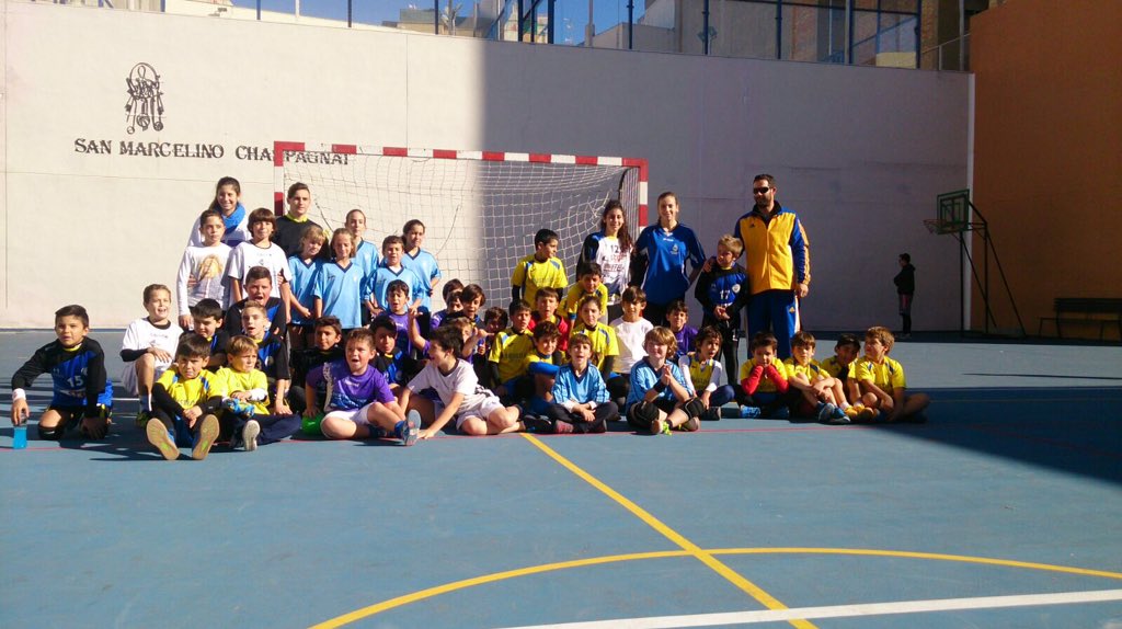 Nueva jornada de balonmano benjamín en casa de <a href="/CDMaristasGrx/">CD Maristas Granada</a> Seguimos creciendo a base de #ADNAgustino