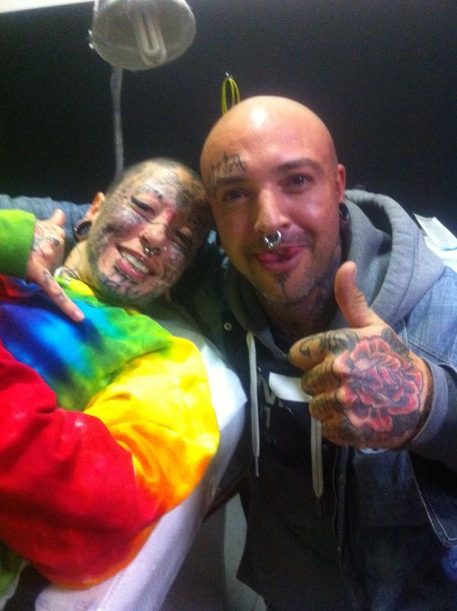 Actualmente soy la tercera persona con los ojos tatuados en Espa&ntilde;a! !! https://t.co/L5L7HA5Jbb