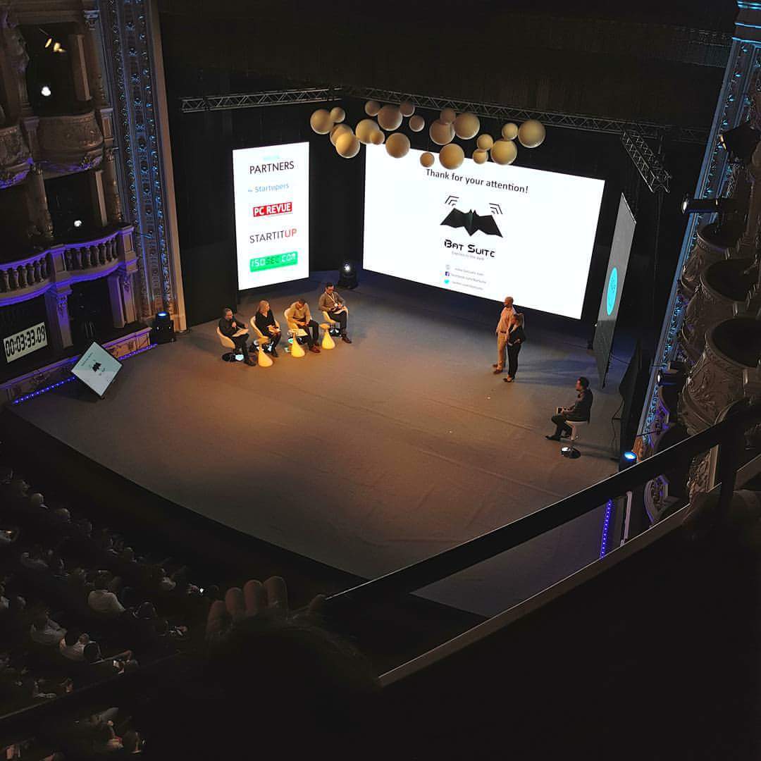 mmaxian's tweet photo. We presented BatSuite in front of president during StartupAwards 2015. #SASK15 #startup #competition #batsuite https://t.co/pONdqbZ27j