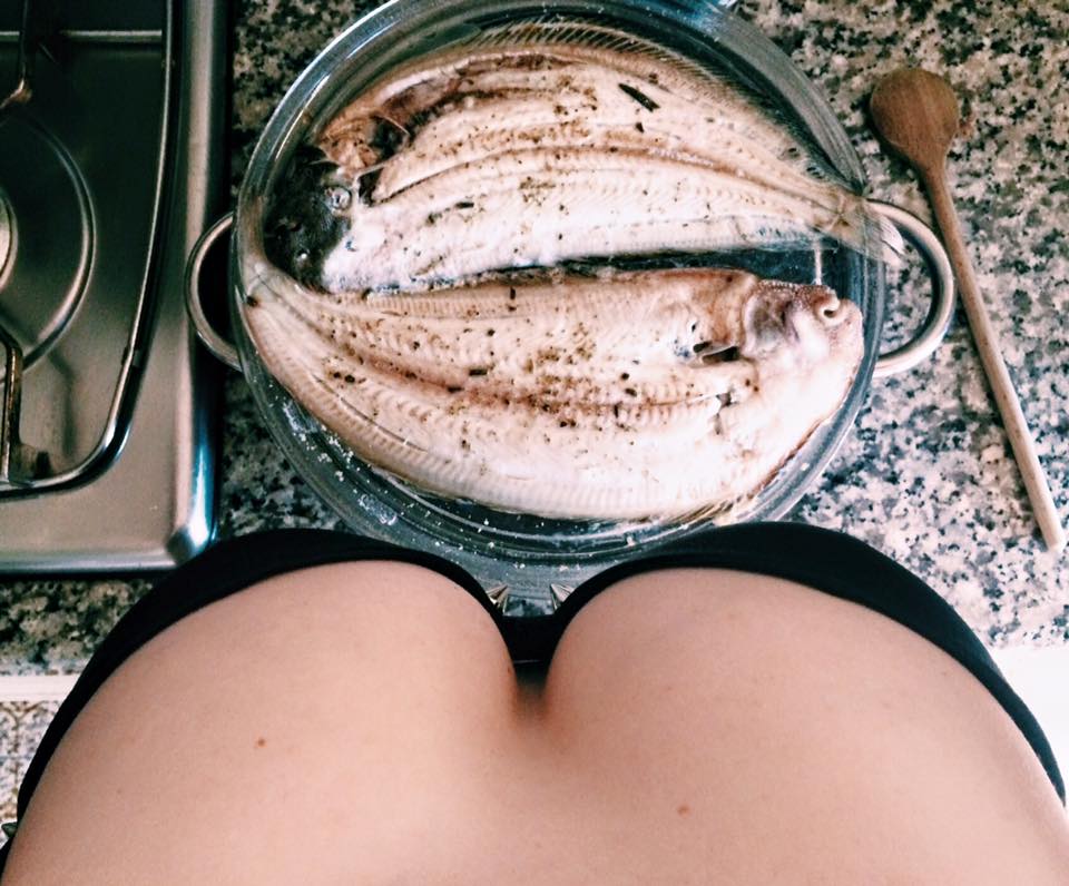 Bilderesultat for boobs and food