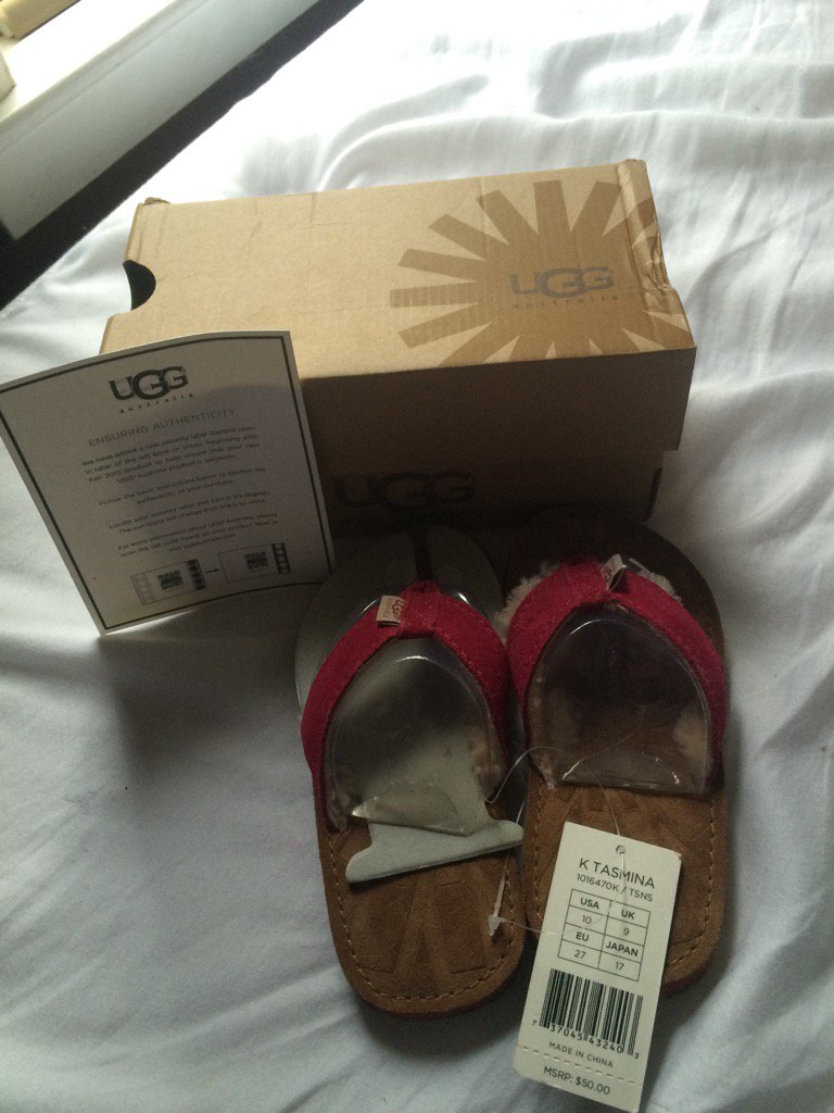JCSPAHKLES's tweet photo. I am selling "Child Ugh Sandal " on #wallapop https://t.co/uj98zk0Pdm https://t.co/zRUKfmr8dr