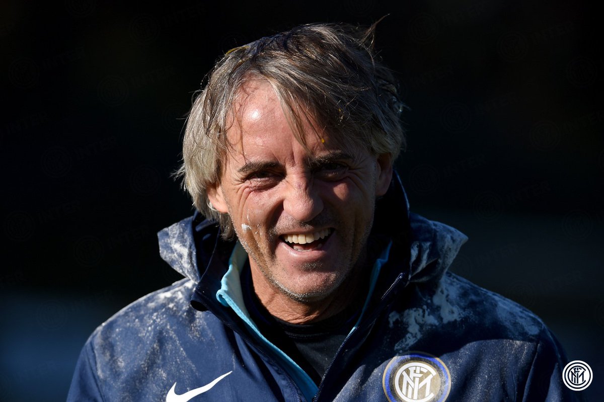 Buon compleanno mister <a href="/robymancio/">Roberto Mancini</a>! 😂😁🎂 #FCIM