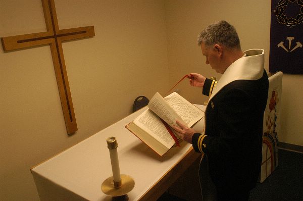 USNavy's tweet photo. #USNavy Chaplains celebrating 240 years of service - https://t.co/Uueu8IeHg8 https://t.co/HFP85TF9u2