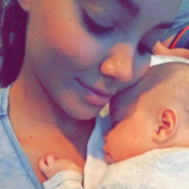 NayaRivera_Fan's tweet photo. Nickayla with little Josey. Such a beautiful pic of auntie and nephew! https://t.co/7lyRR676VI