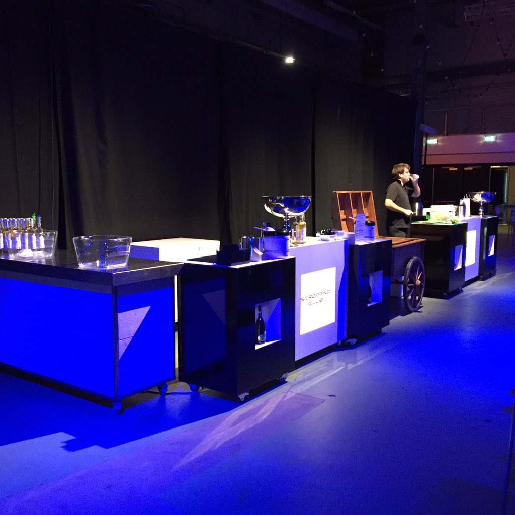 ScroppinoClub's tweet photo. We staan weer gereed in Eindhoven met heerlijke Hugo's en scroppino's voor de gasten https://t.co/sbeTjKCUmy