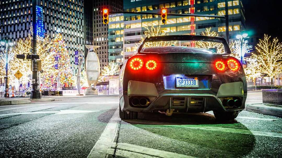 YStatusQuo's tweet photo. Getting ready to tackle the holidays in #Detroit with the @Nissan @NissanUSA GT-R https://t.co/C48gpKGjtC