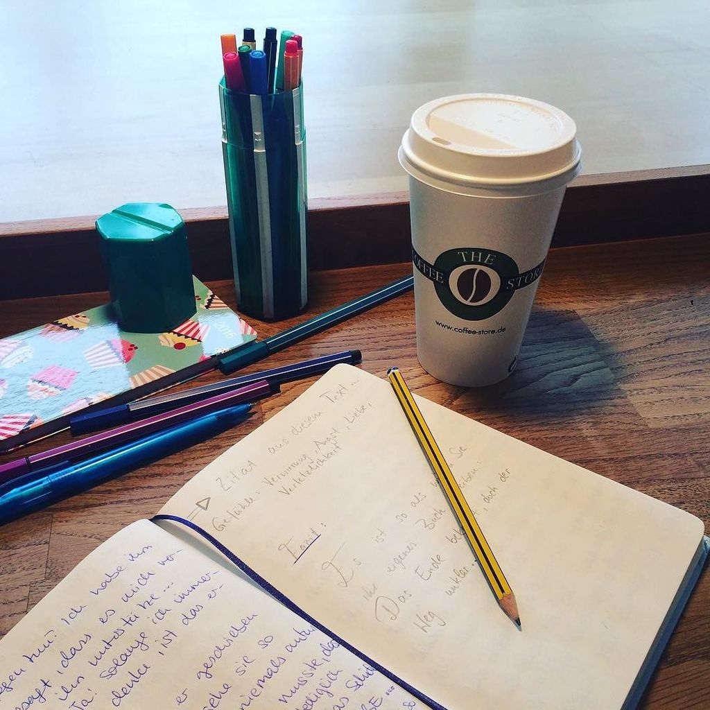 lucafex's tweet photo. 💁🏽🎉
#Time #coffestore #lattemacchiato #kaffee #quotes #poet #schreiben #love #fakten #seelereinigen #liebe #buch #l… https://t.co/6Sn8lerMIZ
