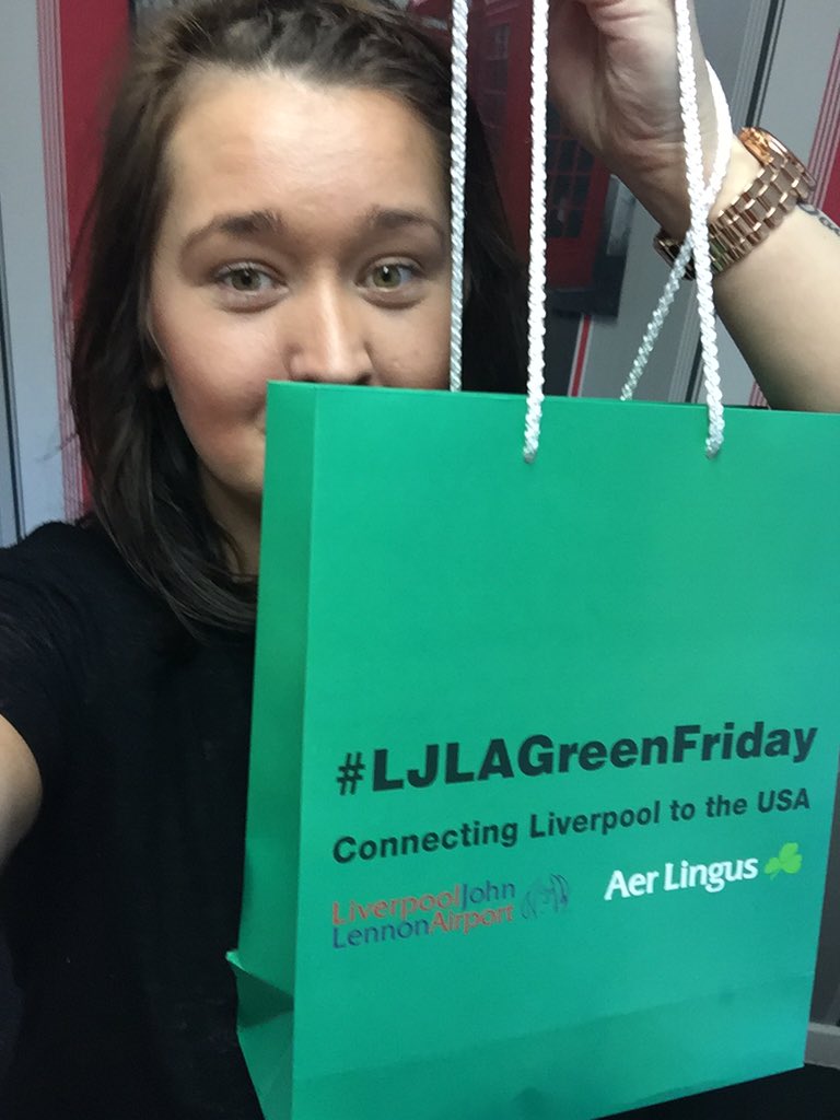 carly_rebek_xox's tweet photo. @LPL_Airport #LJLAGreenFriday #airportstaff i need to win! #retweet #NYC https://t.co/MtWsQq3gix