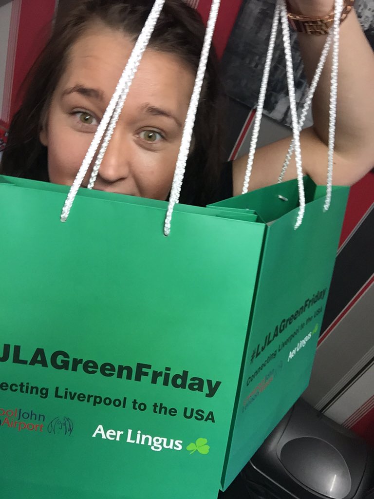 carly_rebek_xox's tweet photo. @LPL_Airport #LJLAGreenFriday #airportstaff i need to win! #retweet #NYC https://t.co/MtWsQq3gix
