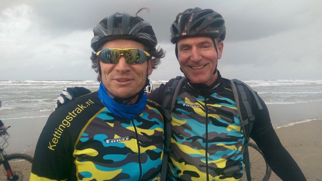 chriscappel's tweet image. @NickToonen @FietsFacts @sebaslangeveld @Kettingstrak gaan we doen. Hebben er zin in morgen #businessride