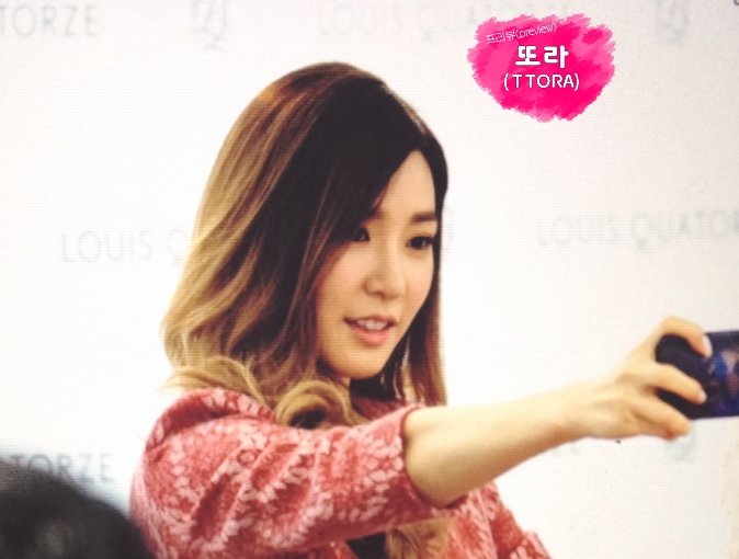 [PIC][27-11-2015]TaeTiSeo tham dự buổi Fansign cho thương hiệu "Louis Quartoze" tại Lotte Department Store Busan vào chiều nay CU0DG1MUEAE_zNS