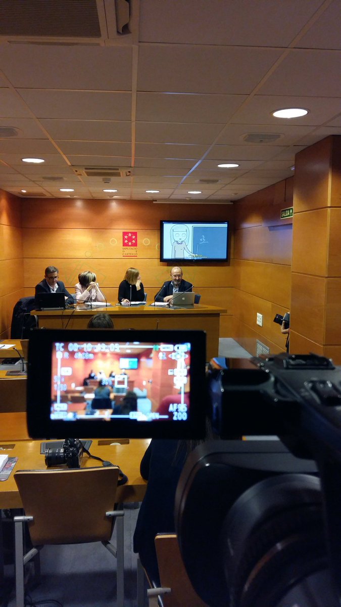 AutismoSmartia's tweet photo. Presentando #Smartia con la @dipcas y Juan Rodríguez del CAU. Un proyecto innovador para las personas con #autismo https://t.co/JgWgSOTu0i