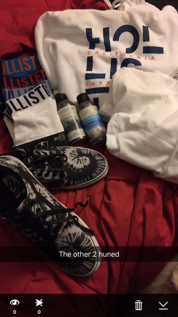 _CadillacJack_'s tweet photo. Black Friday 2k15 was very sucessful #treatyoself #huneds https://t.co/DOOfQScZxf