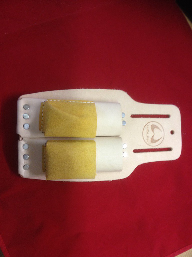 Steve326's tweet photo. Double leather Wolff sheath for Wolff knives #wolfftools https://t.co/ZEZypvYCub