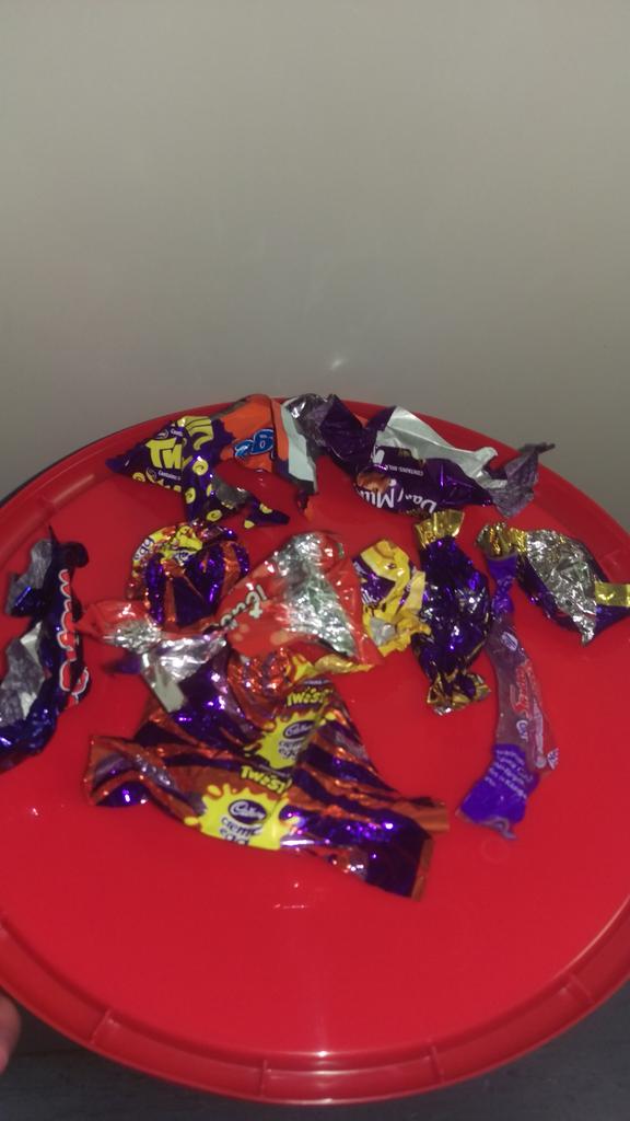 liamneesonins's tweet photo. @Santa_INS If Santa's not back soon the full onslaught of fat Friday will commence you have been warned. https://t.co/uYIOwnnjAS