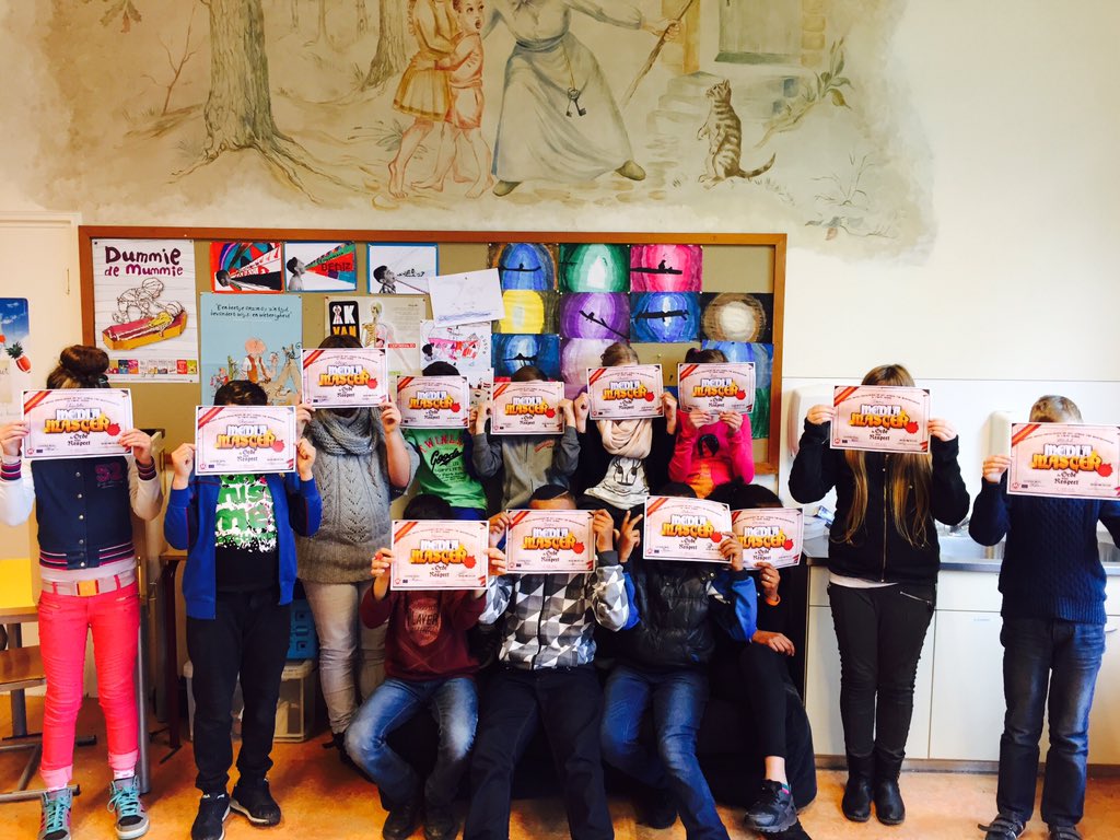 MC_Wouter's tweet photo. Mediamasters @Mediawijzer was top!! Wat een spannend verhaal. Wij hebben het diploma binnen en letten op privacy ;) https://t.co/qVaBW9Qovm