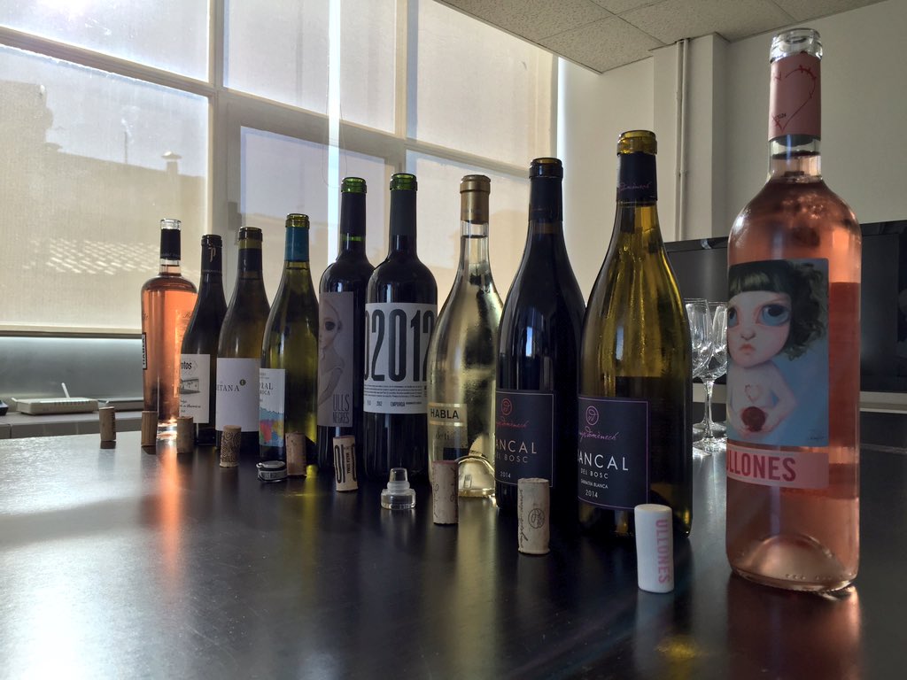 GrupoNomo's tweet photo. Preparando la nueva carta de vinos... #Dicomsa #vino #GrupoNomo https://t.co/NEd49uYzco
