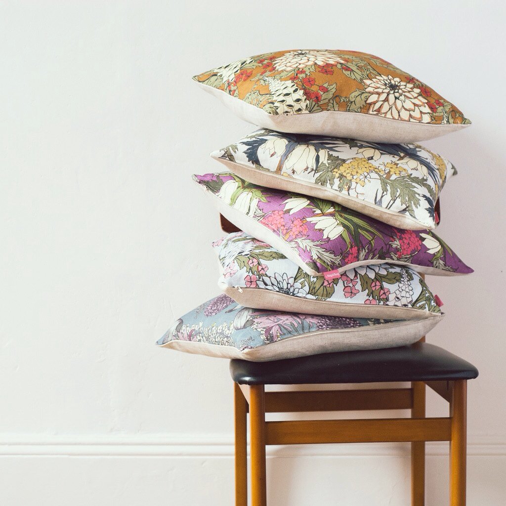 Join us at 12pm today for our online sample sale on abigailborg.com Samples, seconds &amp; discounted fabrics ✨