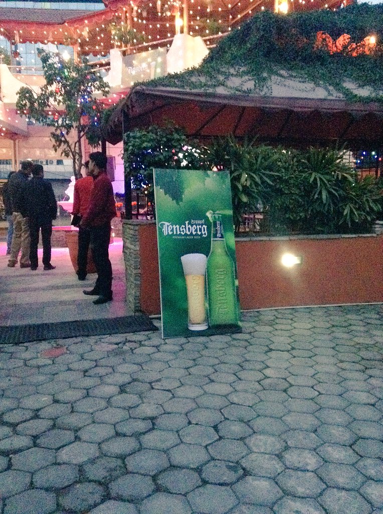 TensbergLager's tweet photo. Last Friday celebrates its 2nd anniversary with Tensberg...
#Nepal #Beer #Event #TGIF https://t.co/sbENKi0it3