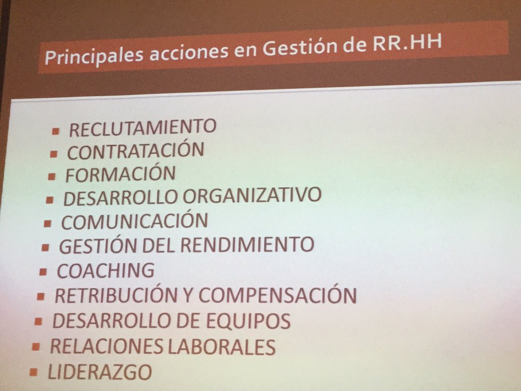 Atreidesnorte's tweet photo. Los gerentes de clinica deben hacer lo que viene en la diapositiva #ivee2015 @Ander73 @AVEPA_vet https://t.co/iK84vpTN4u