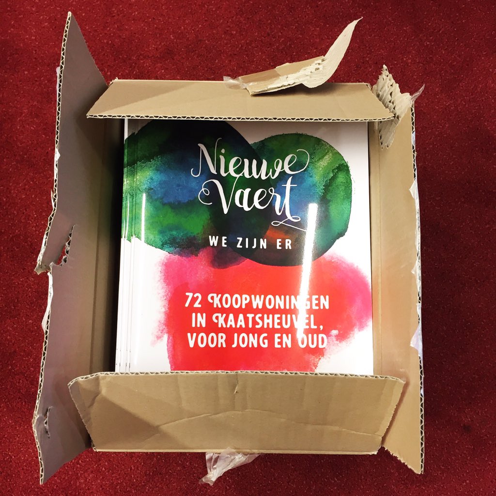 NieuweVaert's tweet photo. We zijn er! #brochures #NieuweVaert #presale #morgen #Kaatsheuvel https://t.co/bcfpN6CK23