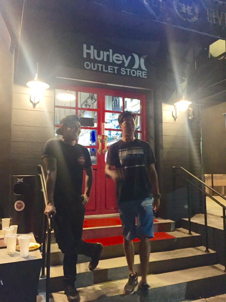 nirina_zubir's tweet photo. Sukses tuk #hurleyindo #electrohell2003 di bandung #rizaltanjung #bobbySID all the best😍 https://t.co/vLi8kolImx
