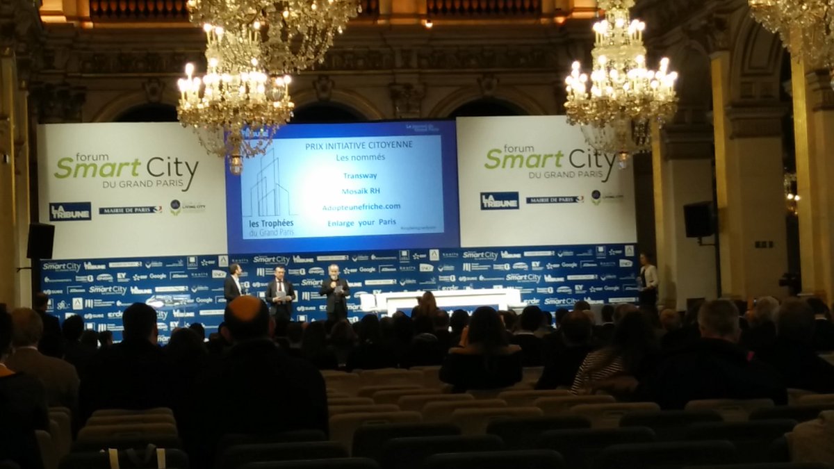 Al_Bd's tweet image. @I_web_You @Rolstream #ForumSmartCity remise des trophées @smartcityfbd, @TransWay_fr nominé à #InitiativeCitoyenne