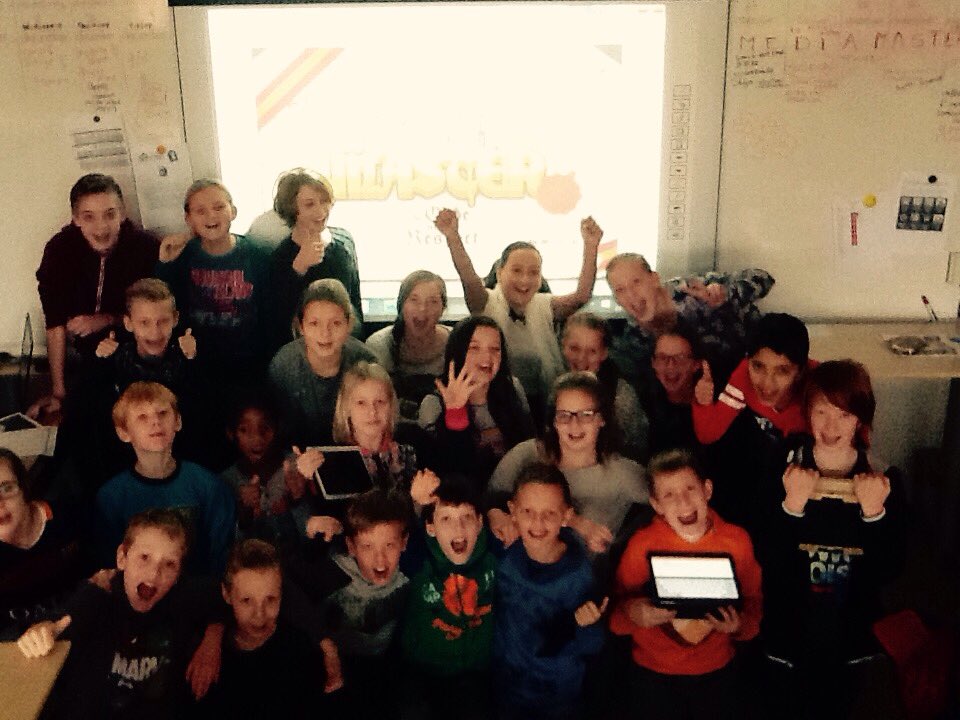 EduVeluwezoom's tweet photo. Wat was het weer spannend! 7/8 Rheder Enk een stuk mediawijzer!
@EduVeluwezoom @Mediawijzer #WvdM15 #MediaMasters https://t.co/IgcPGXG1oU