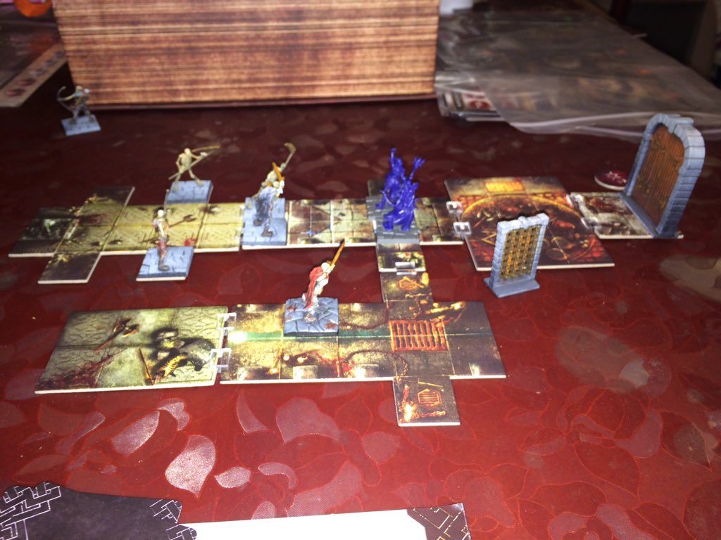 Running a quick intro game of <a href="/manticgames/">Mantic Games</a> #dungeonsaga. Great game so far, nice and fast!