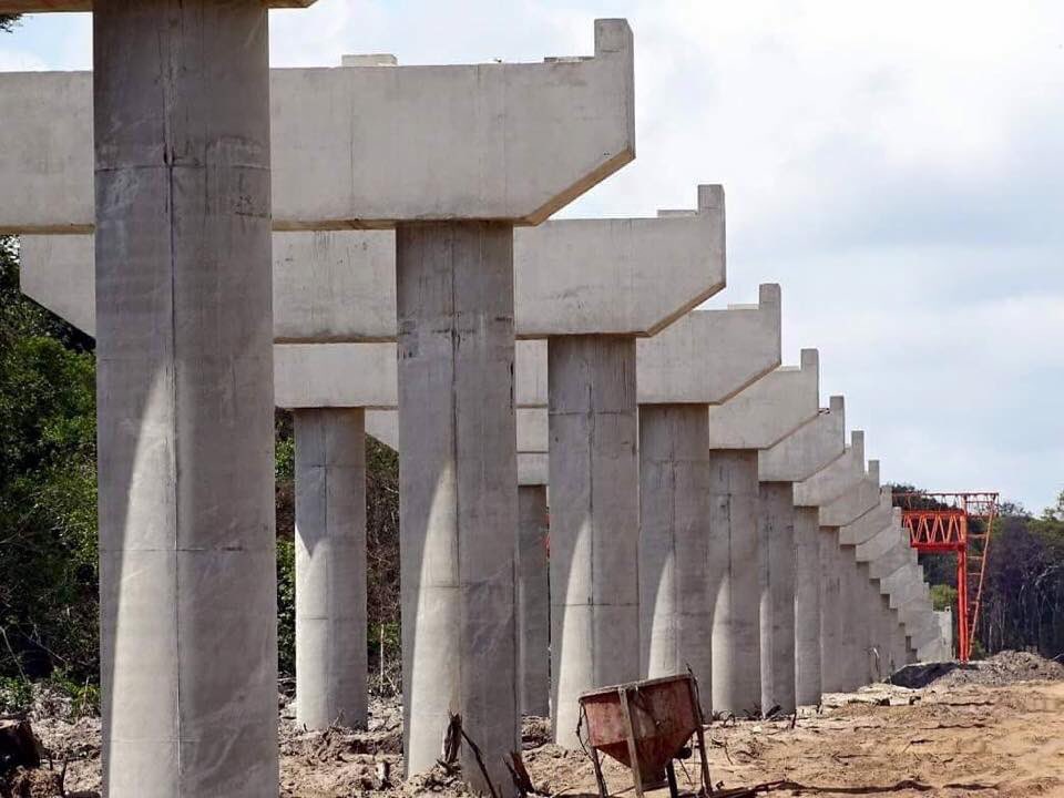 Les travaux de l'axe Port-Gentil-Omboue avancent régulièrement. Il fait ce qui'il dit notre Président #otambiA