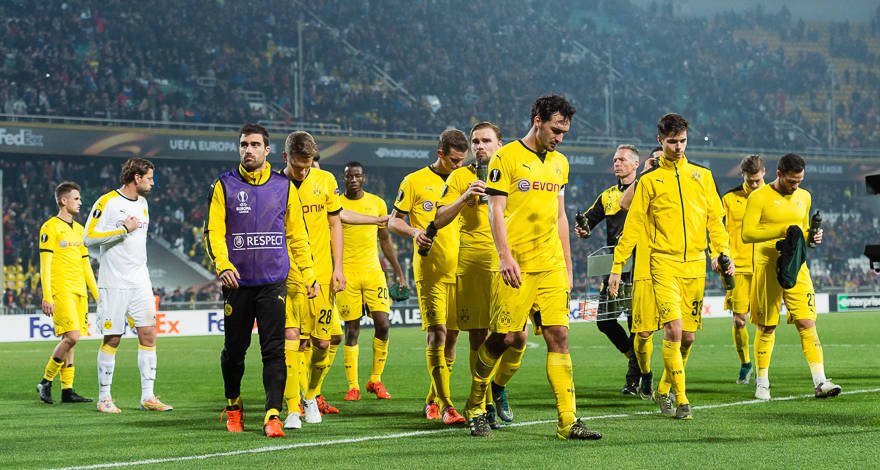 BVB's tweet photo. "We would have loved to leave here tonight as group winners“ #fkkbvb https://t.co/R7cwyDGCLu https://t.co/sefzpbjykA