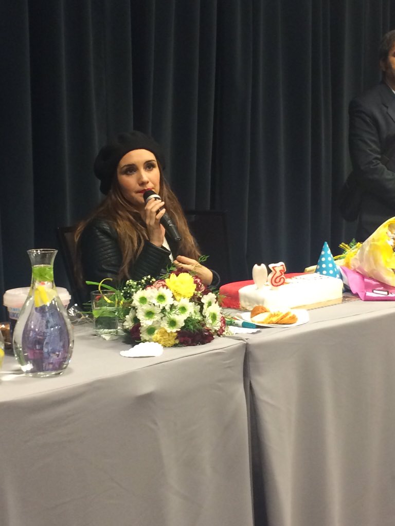 PoloniaDMaria's tweet photo. #FOTOS ya se empieza convivencia de @DulceMaria en Polonia ! 🇵🇱 https://t.co/FubTrLYDDC